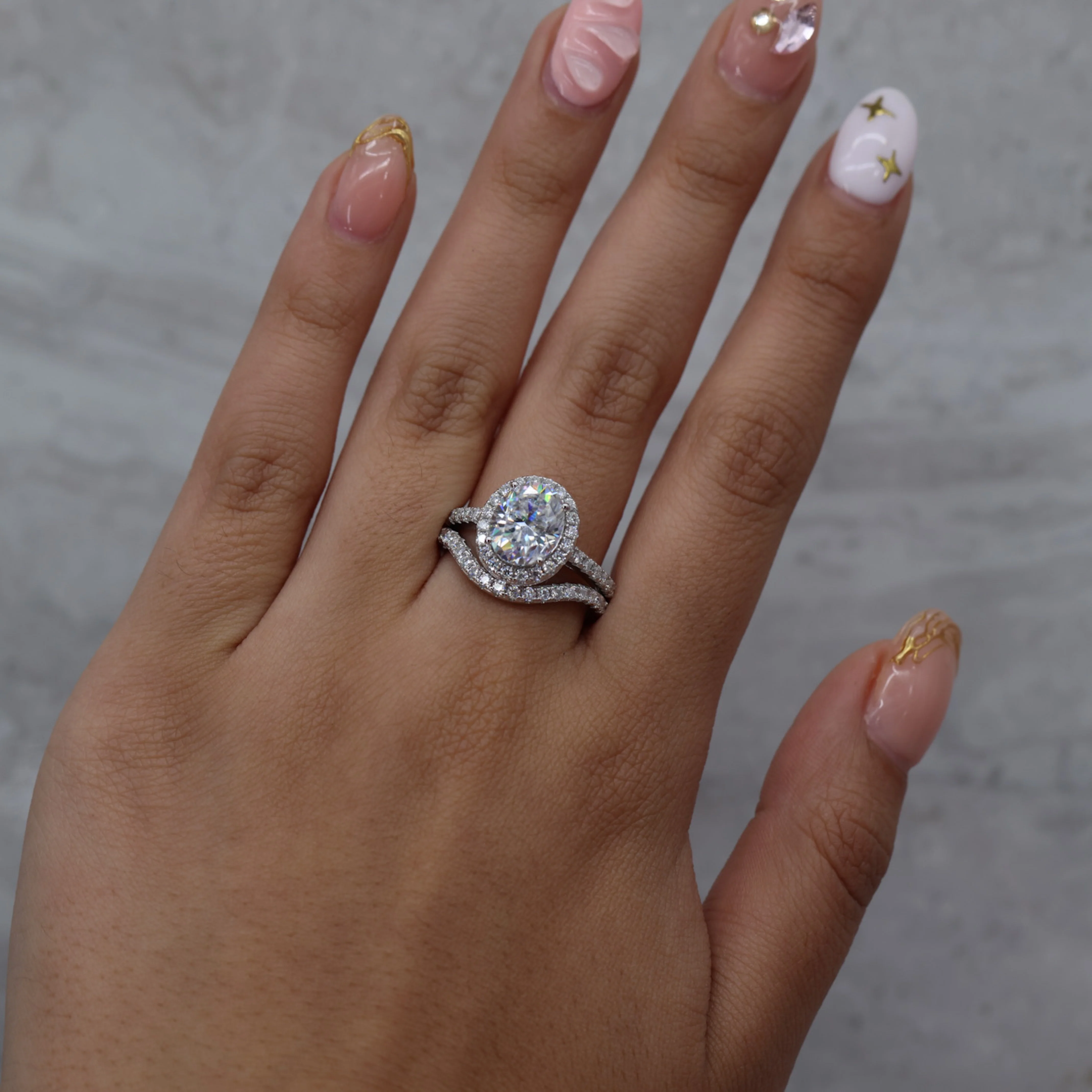 3ct Moissanite Oval Cut Halo Ring - 925 Silver - Image 3