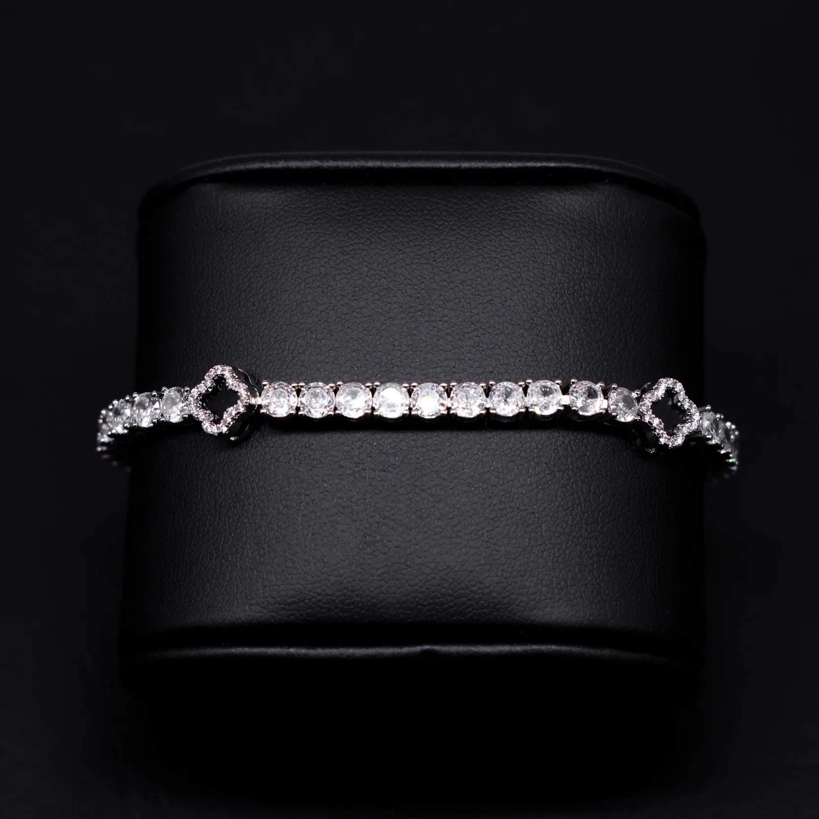 4mm Black Clover Tennis Bracelet - White Gold - Image 3
