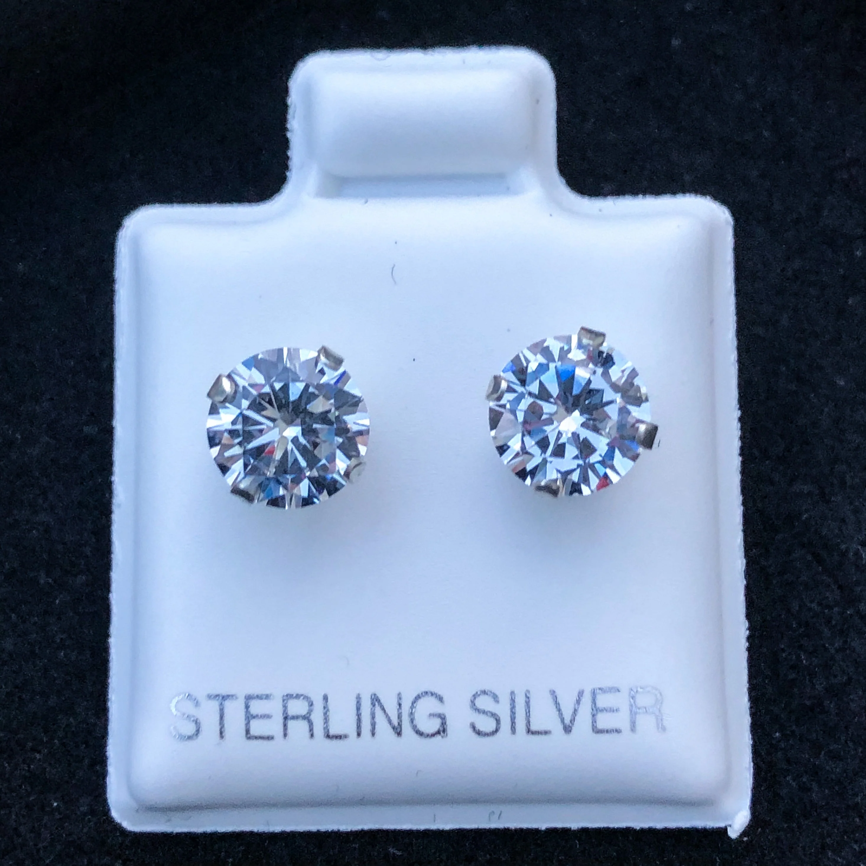 Round Cut Stud Earrings - 925 Silver - Image 4