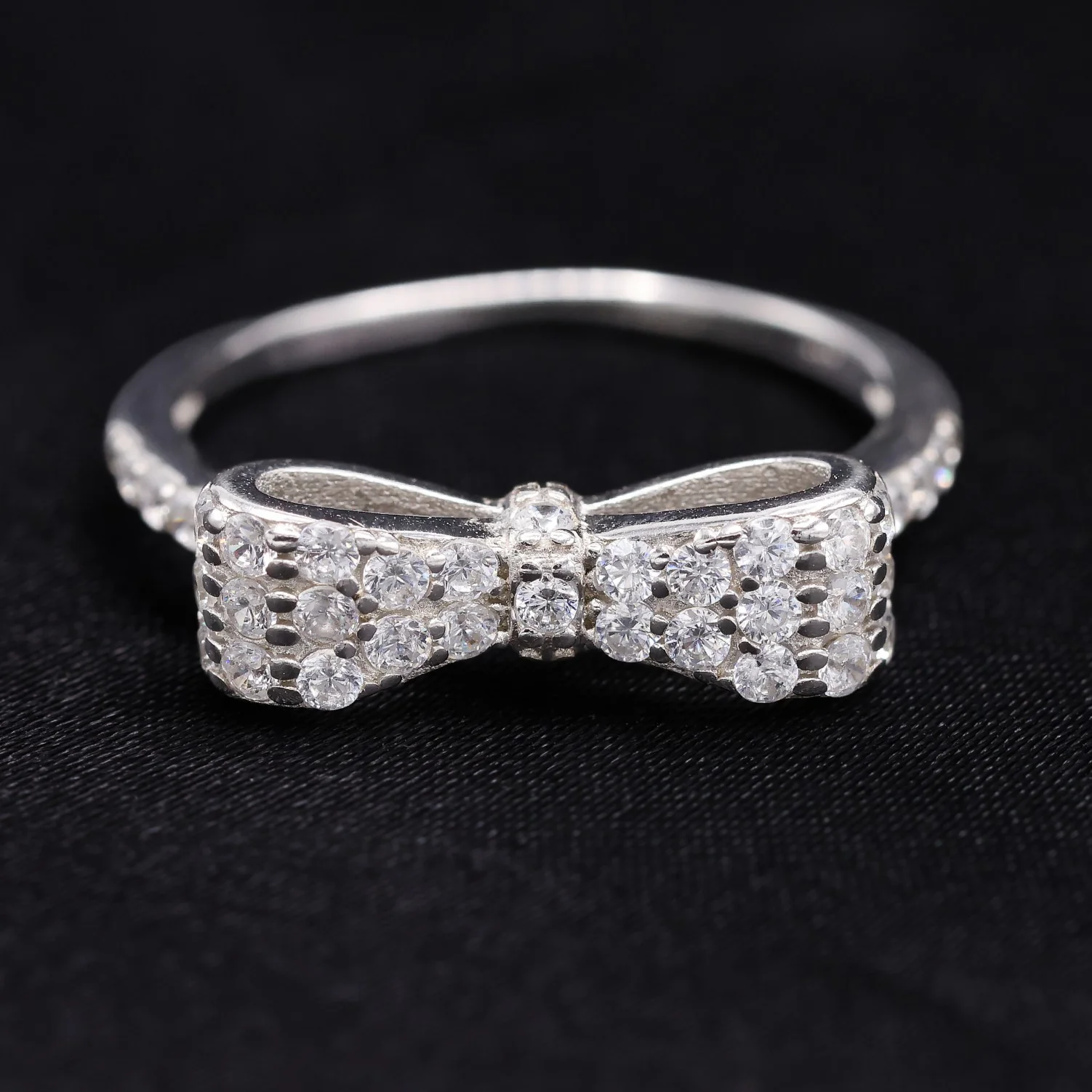 Iced Coquette Ring - 925 Silver